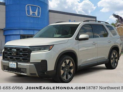 Used 2026 Honda Pilot Elite image 1