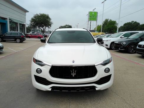 Used 2019 Maserati Levante AWD/4WD image 2