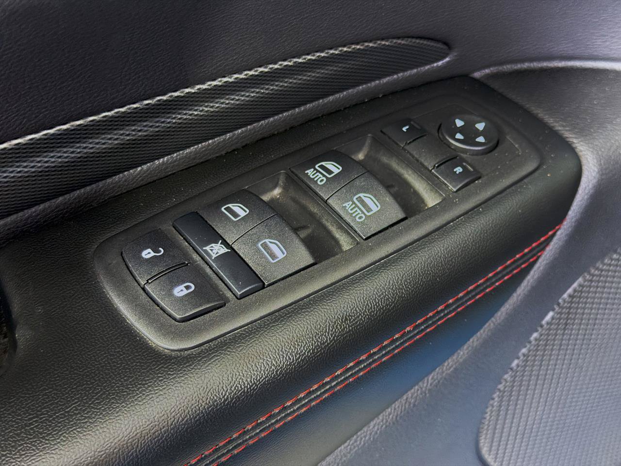 Used 2025 Dodge Durango GT AWD/4WD image 21