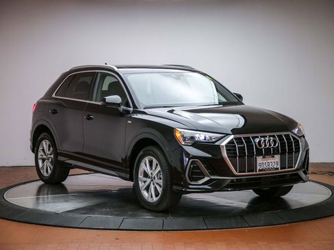 Used 2022 Audi Q3 2.0T Premium w/ Convenience Package AWD/4WD image 6