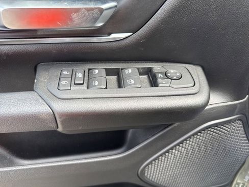 New 2026 RAM 1500 4x4 Crew Cab image 12