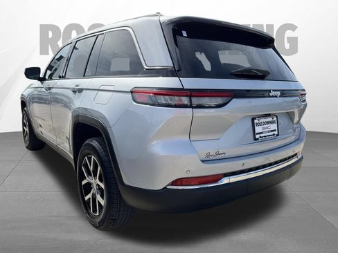 Used 2024 Jeep Grand Cherokee Limited RWD image 6