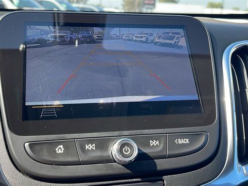 Used 2021 Chevrolet Equinox Premier w/ LPO, Hit The Road Package image 18