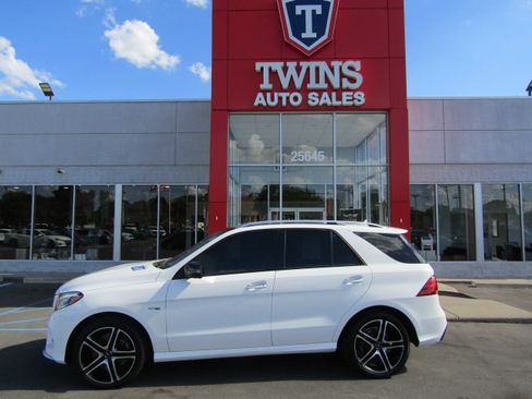 Used 2018 Mercedes-Benz GLE 43 AMG 4MATIC w/ Premium 3 Package image 1