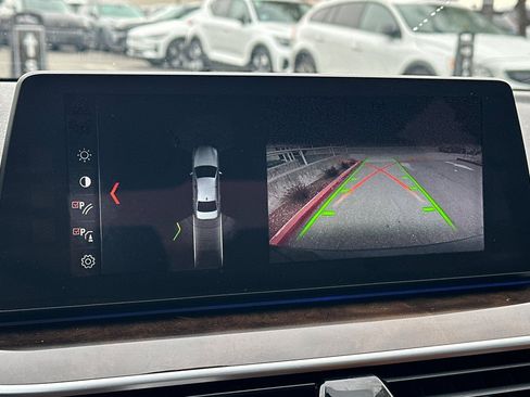 Used 2018 BMW 530e image 21