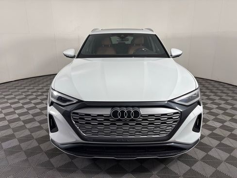Used 2024 Audi Q8 e-tron Premium Plus w/ Premium Plus Package AWD/4WD image 3