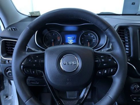 Used 2023 Jeep Cherokee Altitude Lux w/ Lux Elite Package image 24