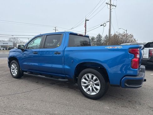 Used 2022 Chevrolet Silverado 1500 Custom w/ LPO, Dark Essentials Package image 9