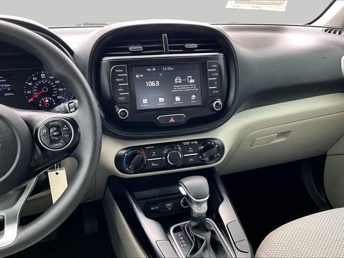 Used 2020 Kia Soul LX FWD image 7