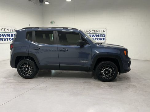 Used 2023 Jeep Renegade Latitude w/ Premium Group AWD/4WD image 9