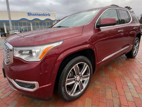 Used 2018 GMC Acadia Denali w/ Technology Package image 5