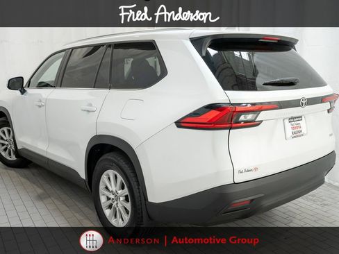 Certified 2024 Toyota Grand Highlander FWD image 3