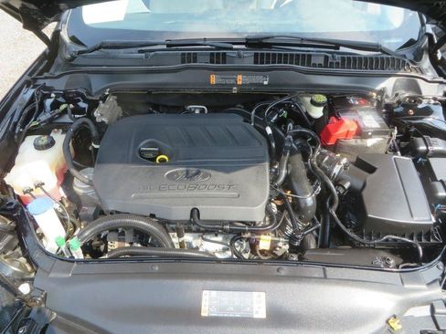 Used 2017 Ford Fusion SE w/ Fusion SE Technology Package FWD image 25