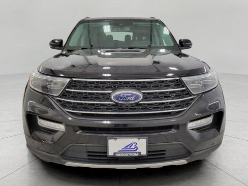 Used 2023 Ford Explorer XLT w/ Equipment Group 202A image 13