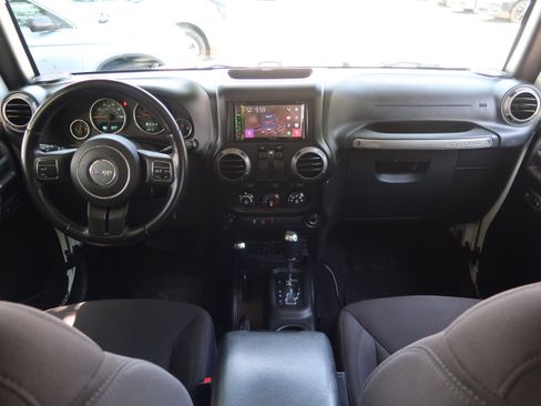Used 2015 Jeep Wrangler Sport w/ Quick Order Package 24S AWD/4WD image 11