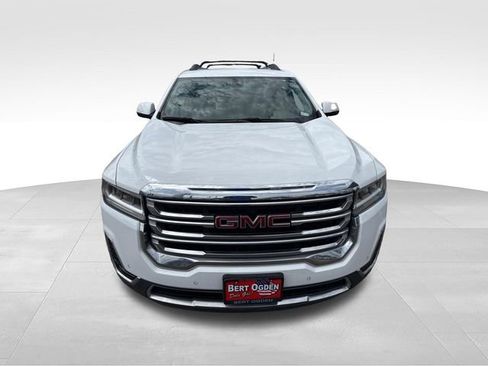 Used 2023 GMC Acadia SLE w/ Driver Convenience Package FWD image 2