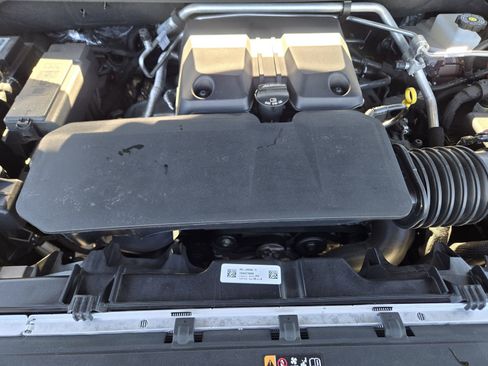 Certified 2024 Chevrolet Colorado ZR2 w/ ZR2 Convenience Package III image 32