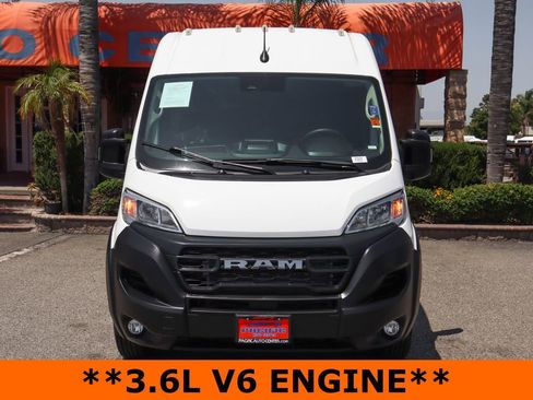 Used 2025 RAM ProMaster 2500 w/ Convenience Group FWD image 3