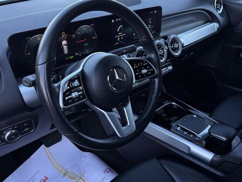 Used 2022 Mercedes-Benz EQB 300 4MATIC image 15