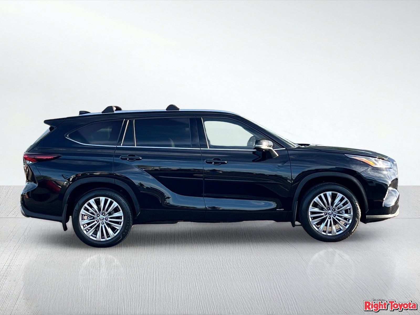 Used 2024 Toyota Highlander Platinum AWD/4WD image 7