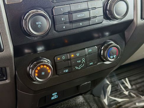 Used 2022 Ford F250 XL w/ Power Equipment Group image 32