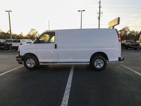 Used 2024 GMC Savana 2500 w/ Driver Convenience Package RWD image 5