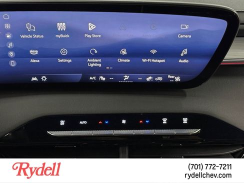 Used 2025 Buick Enclave Preferred image 21