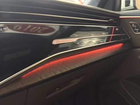 Used 2019 Audi Q8 Prestige image 17