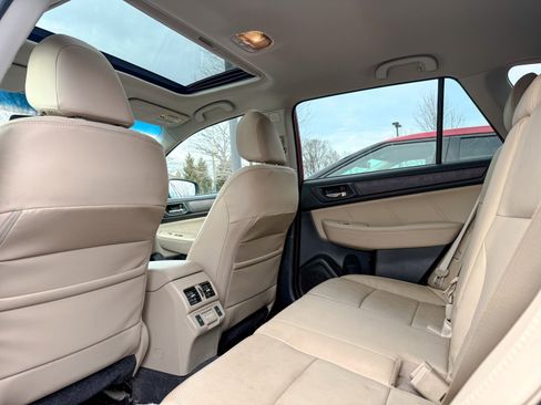 Used 2018 Subaru Outback 2.5i Limited image 11
