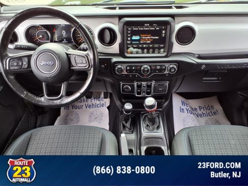 Used 2021 Jeep Wrangler Unlimited Islander image 12