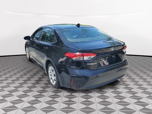Used 2023 Toyota Corolla LE FWD image 4