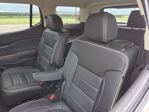 Used 2023 GMC Acadia Denali w/ Denali Technology Package AWD/4WD image 46