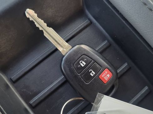 Certified 2019 Toyota Tundra Limited AWD/4WD image 24