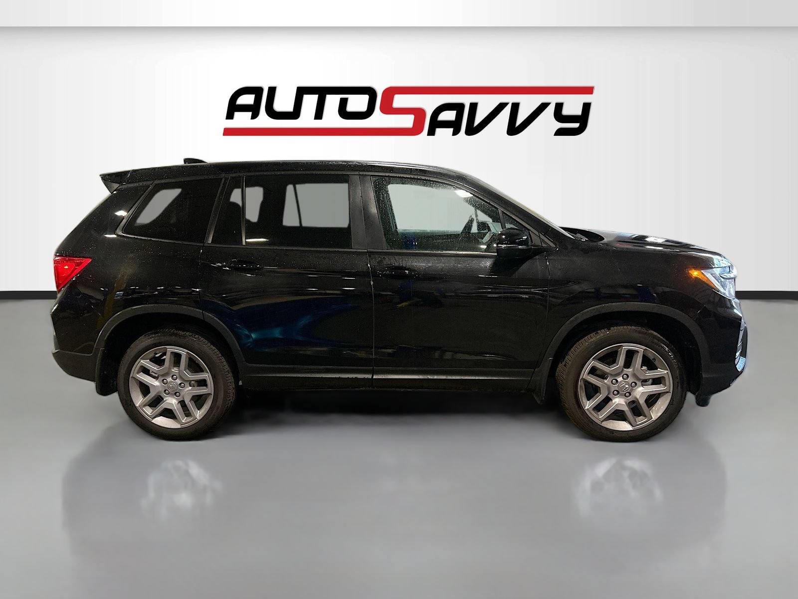 Used 2025 Honda Passport EX-L image 8
