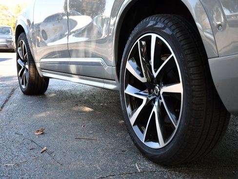 Used 2024 Volvo XC90 B6 Plus w/ Protection Package Premier image 9