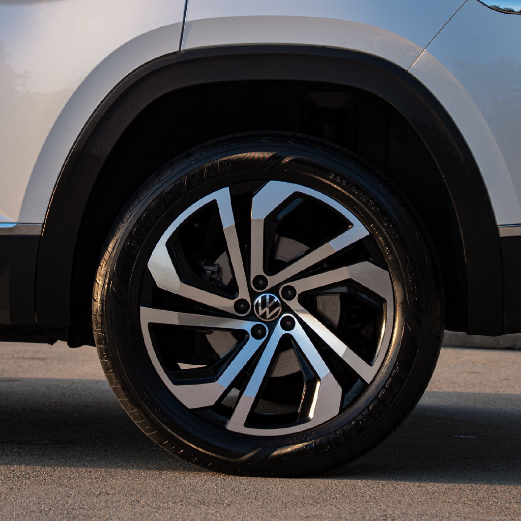 Certified 2023 Volkswagen Atlas Cross Sport SEL AWD/4WD image 6