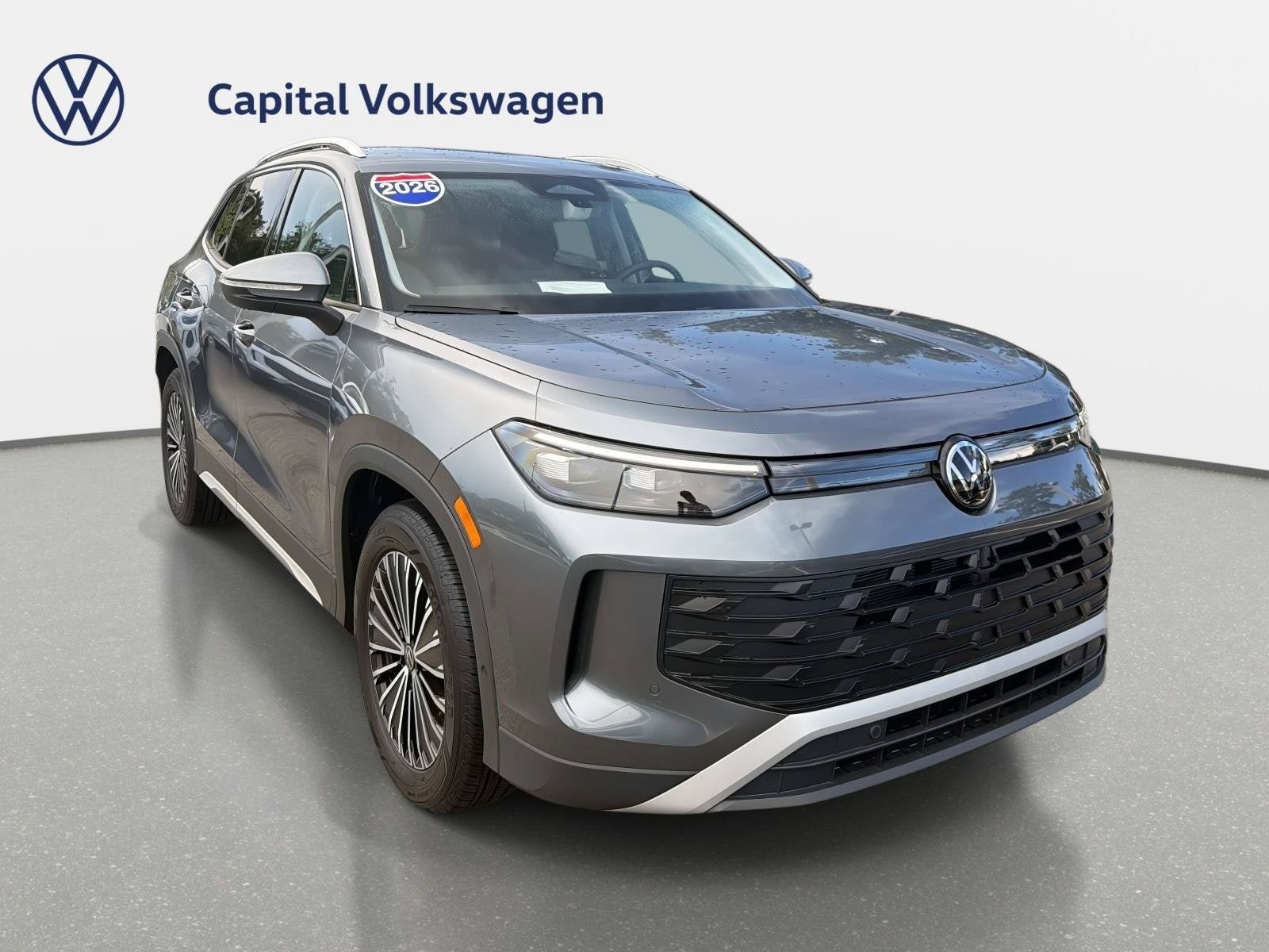 Used 2026 Volkswagen Tiguan S FWD image 3