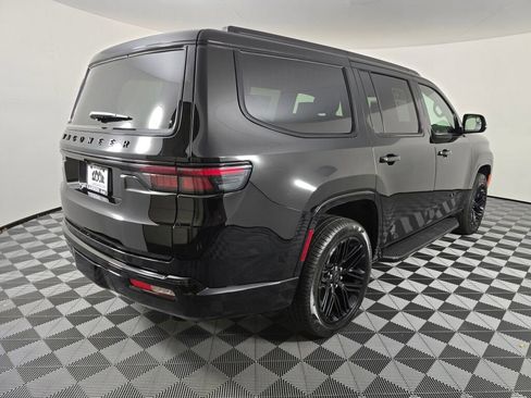 New 2025 Jeep Wagoneer Series II w/ HD Trailer Tow Package image 4