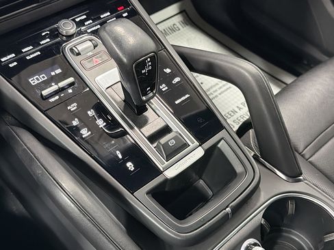 Certified 2023 Porsche Cayenne Turbo S AWD/4WD image 27