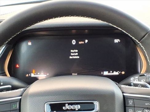 New 2025 Jeep Grand Cherokee Laredo X image 11