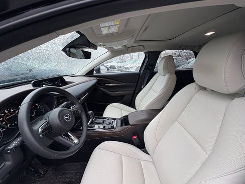 Used 2025 MAZDA CX-30 AWD 2.5 S w/ Premium Package image 9