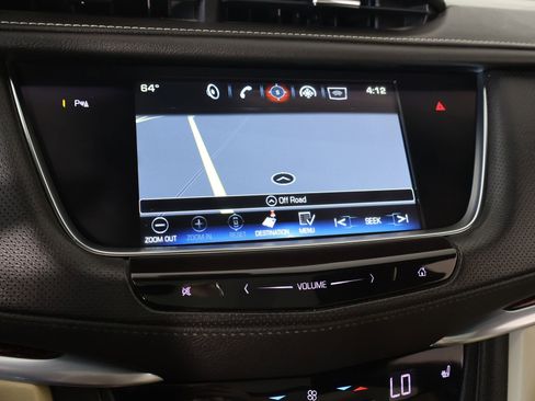 Used 2018 Cadillac XT5 Luxury w/ Driver Awareness Package image 7