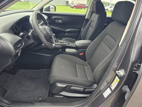 Used 2025 Honda HR-V LX image 12