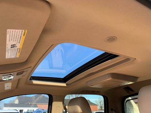 Used 2012 Chevrolet Avalanche LTZ image 29