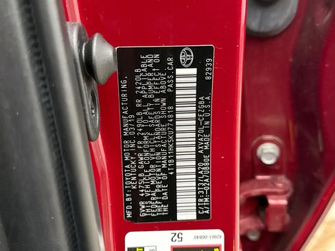 Used 2019 Toyota Camry XLE FWD image 25