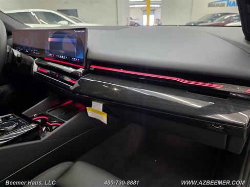 Used 2026 BMW 530i w/ M Sport Package RWD image 26
