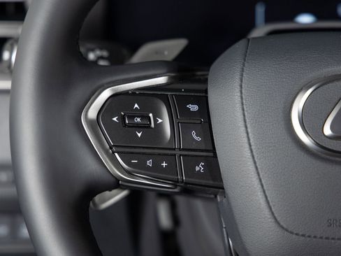 Used 2025 Lexus GX 550 image 32