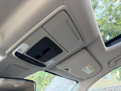 Used 2024 Honda CR-V EX image 10