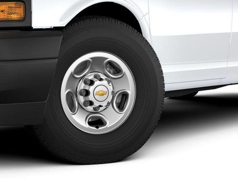 New 2026 Chevrolet Express 3500 Extended image 30