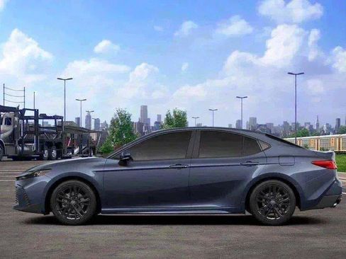 New 2026 Toyota Camry SE FWD image 4
